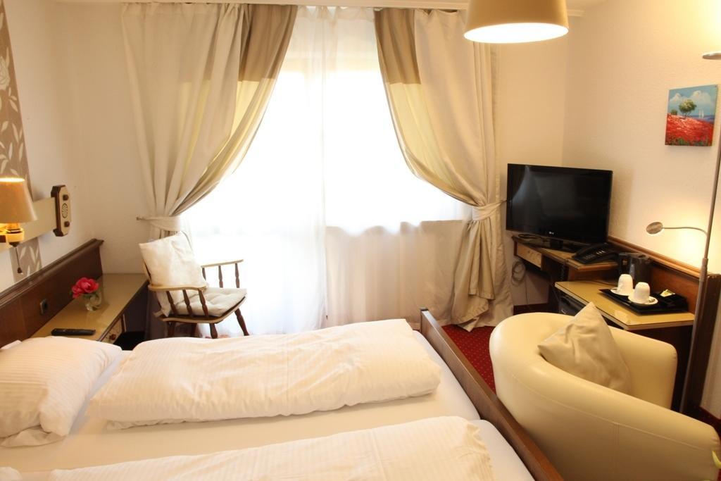 Kurhotel Wuerdinger Hof Bad Fussing Phòng bức ảnh